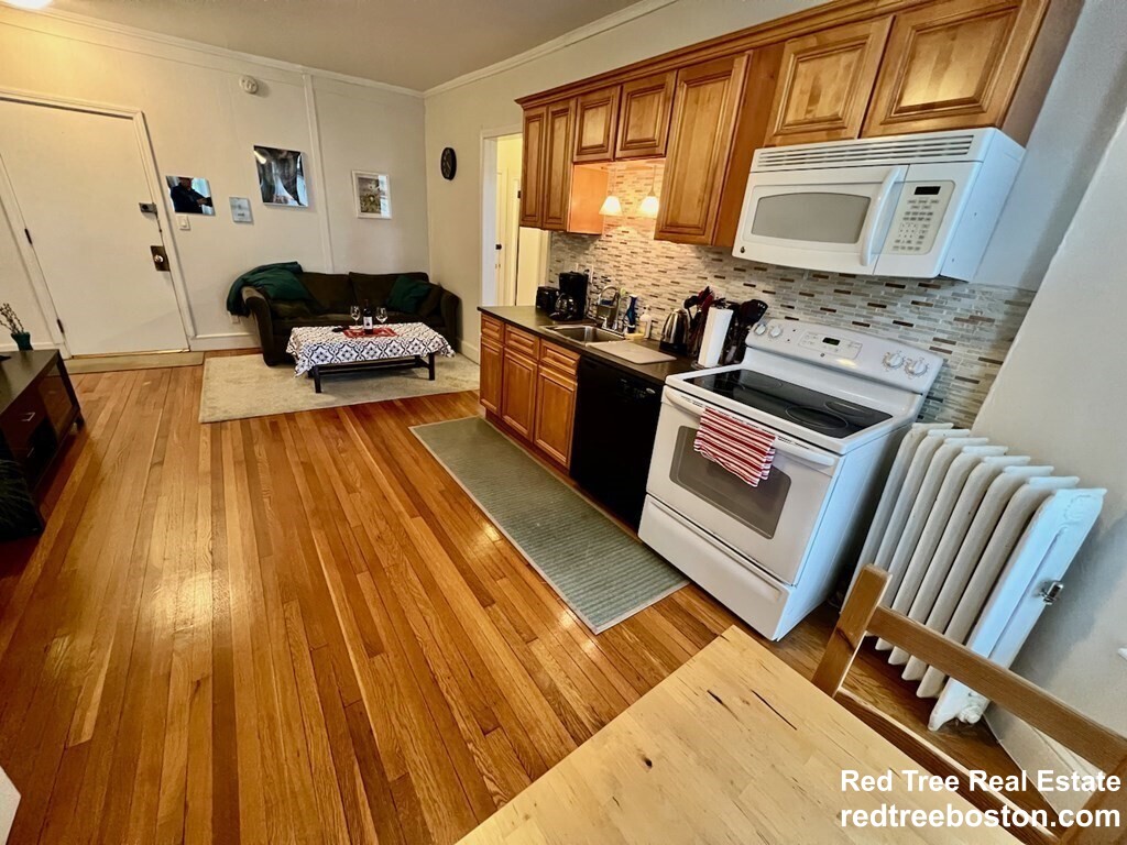 36 Winchester St, Coolidge Corner