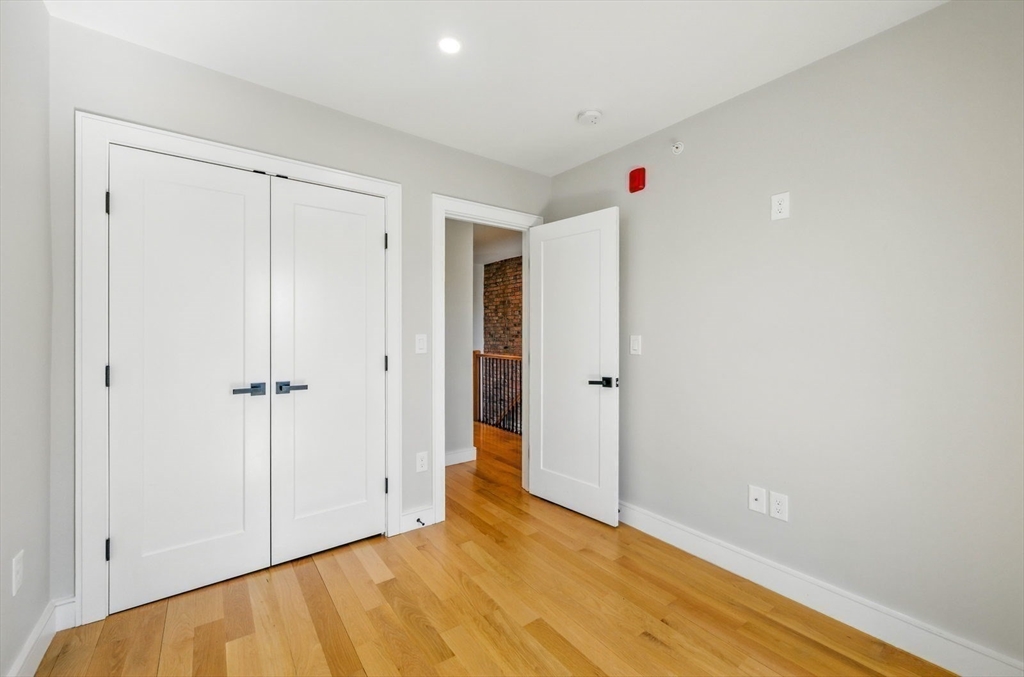 125 Saratoga St ,, East Boston