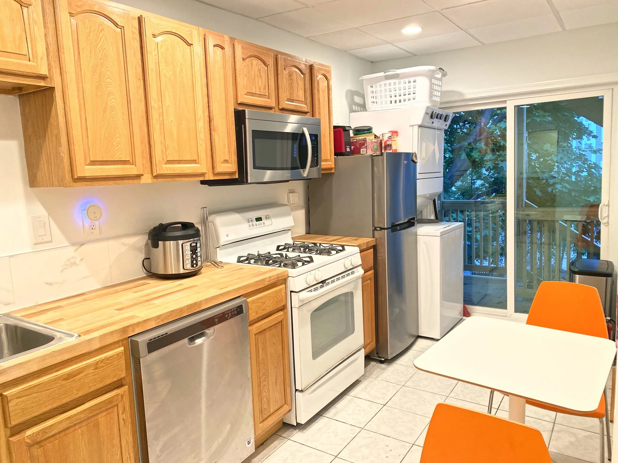 130 West 8th St, South Boston