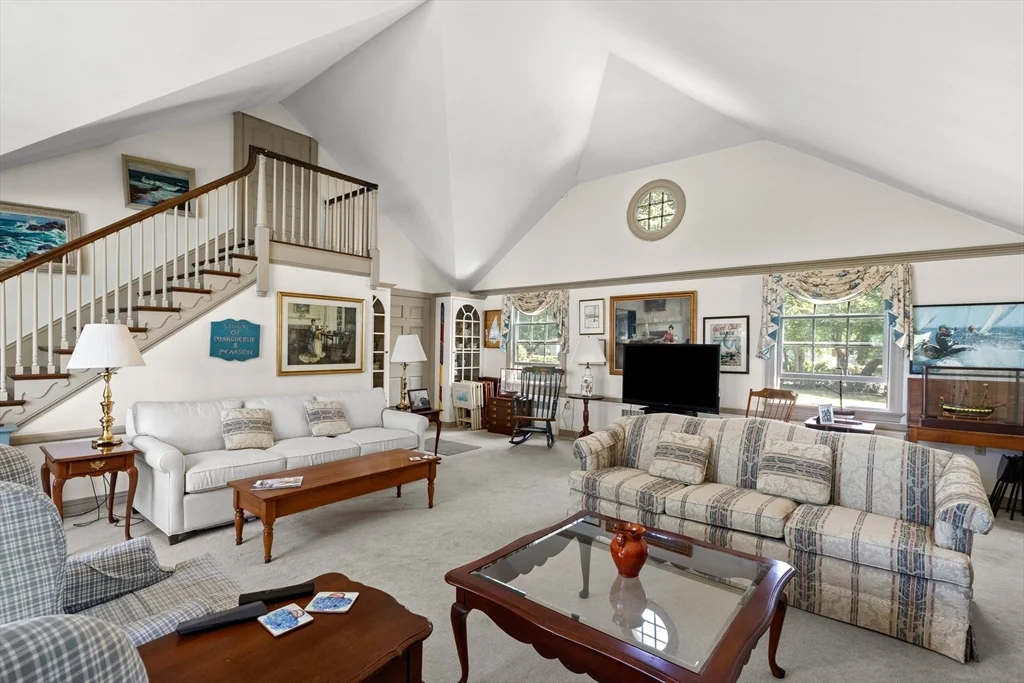 37 Marmion Way, Rockport