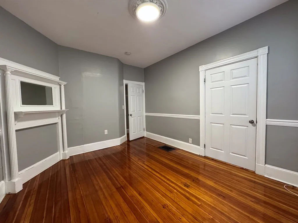 12 Dalrymple St, Jamaica Plain