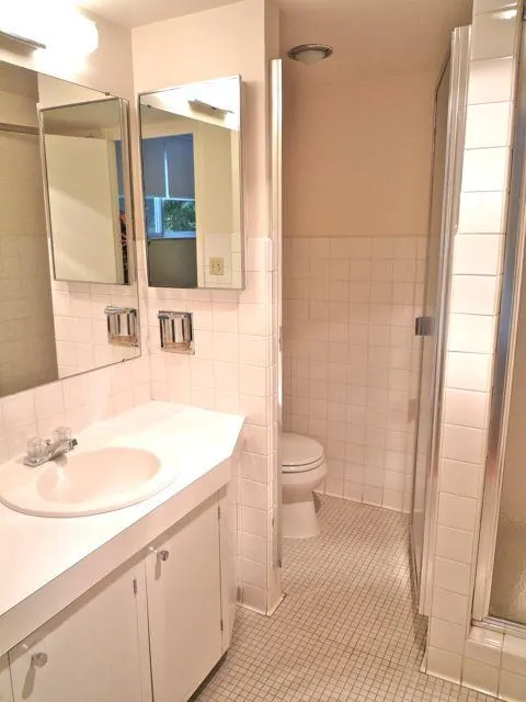 101 Monmouth St, Longwood