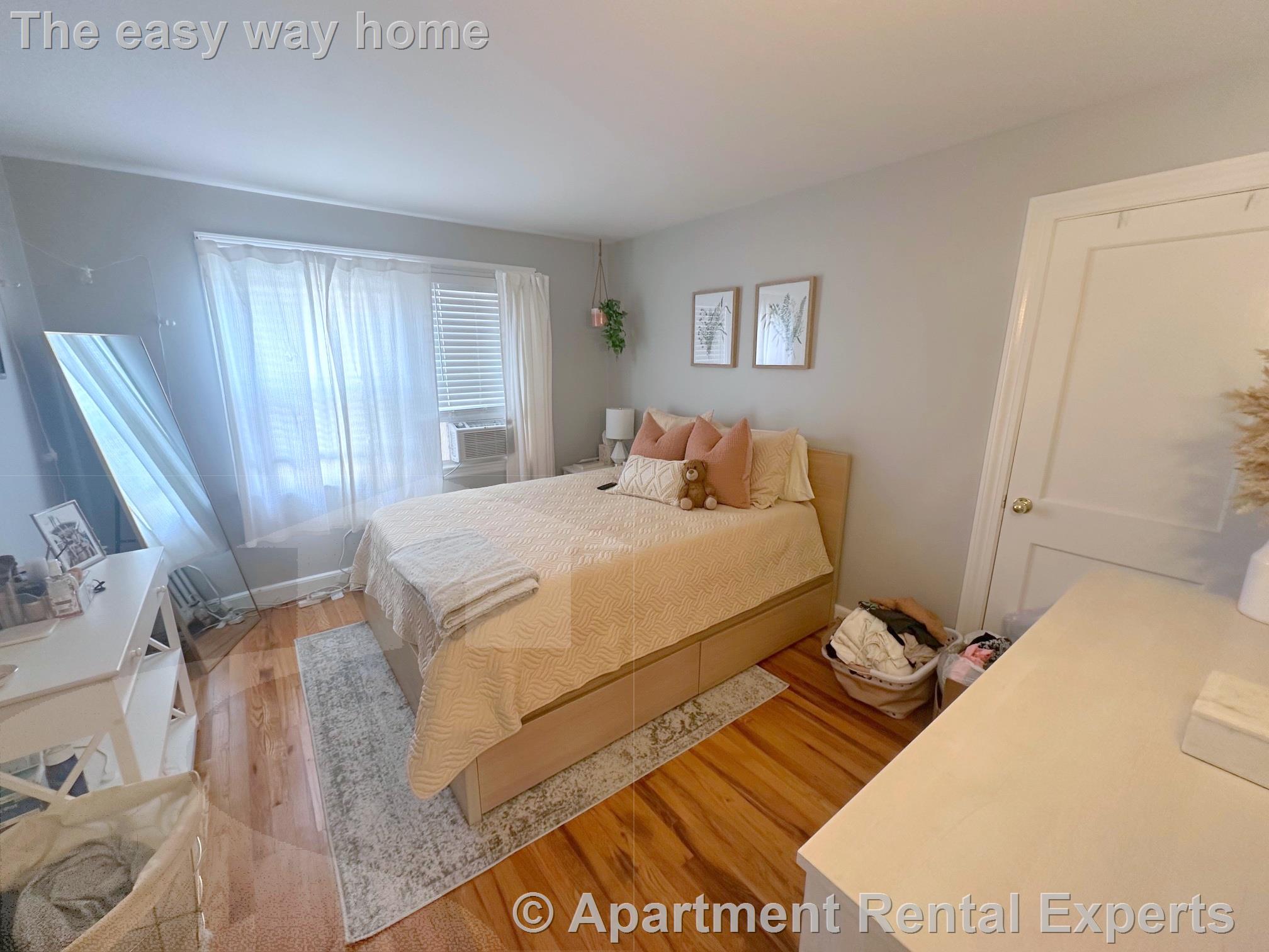 139 Winthrop St, Tufts