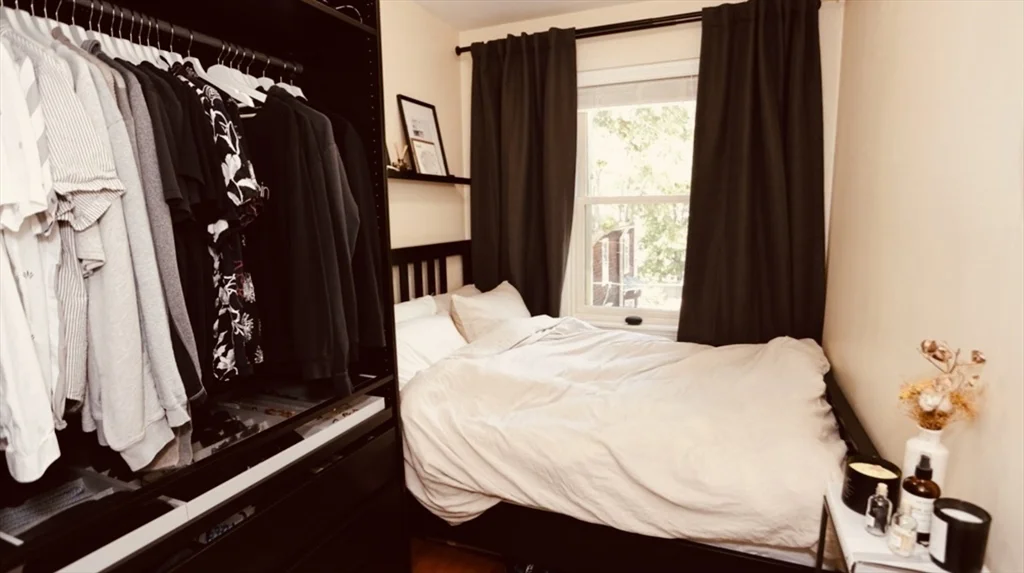 21 Highland Park Ave, Roxbury