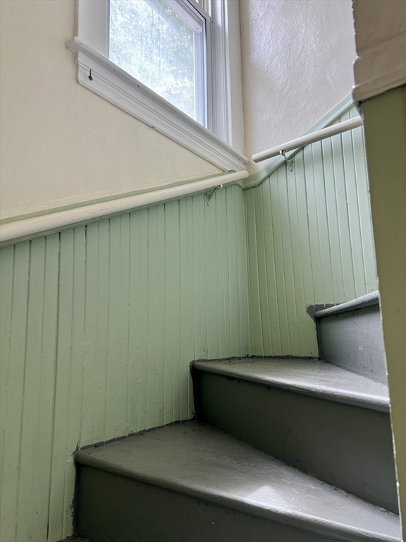 15 Baltic St, Attleboro