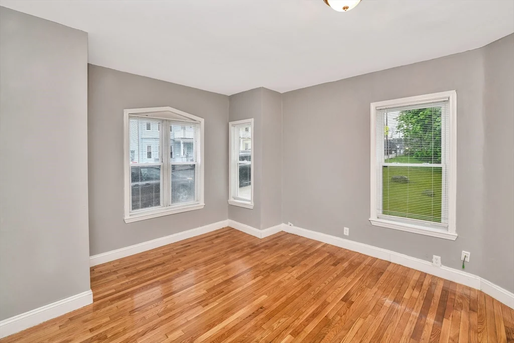 352 Norfolk St, Dorchester