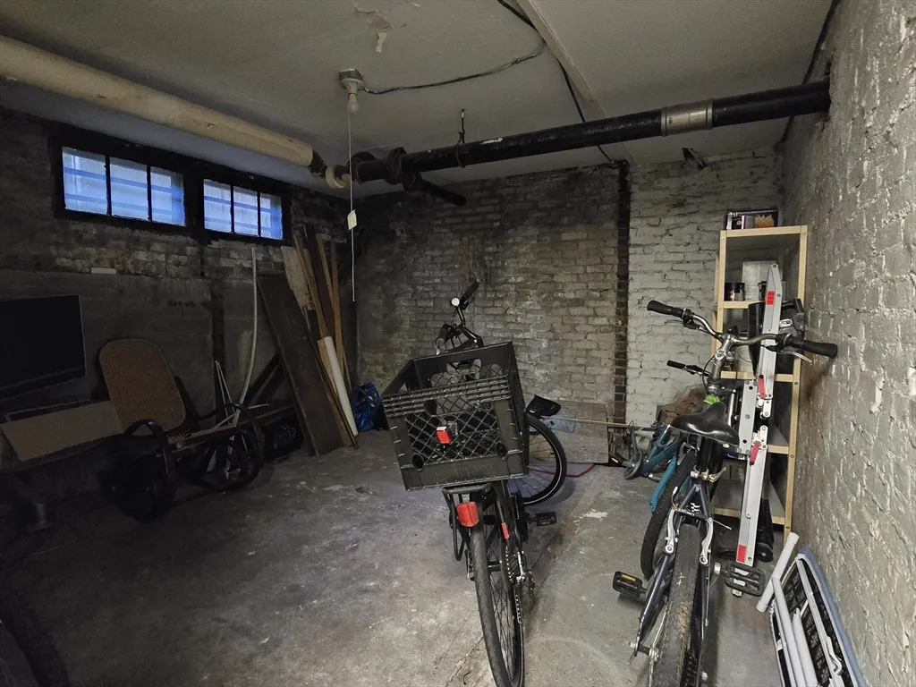 11 Story St, Harvard Square