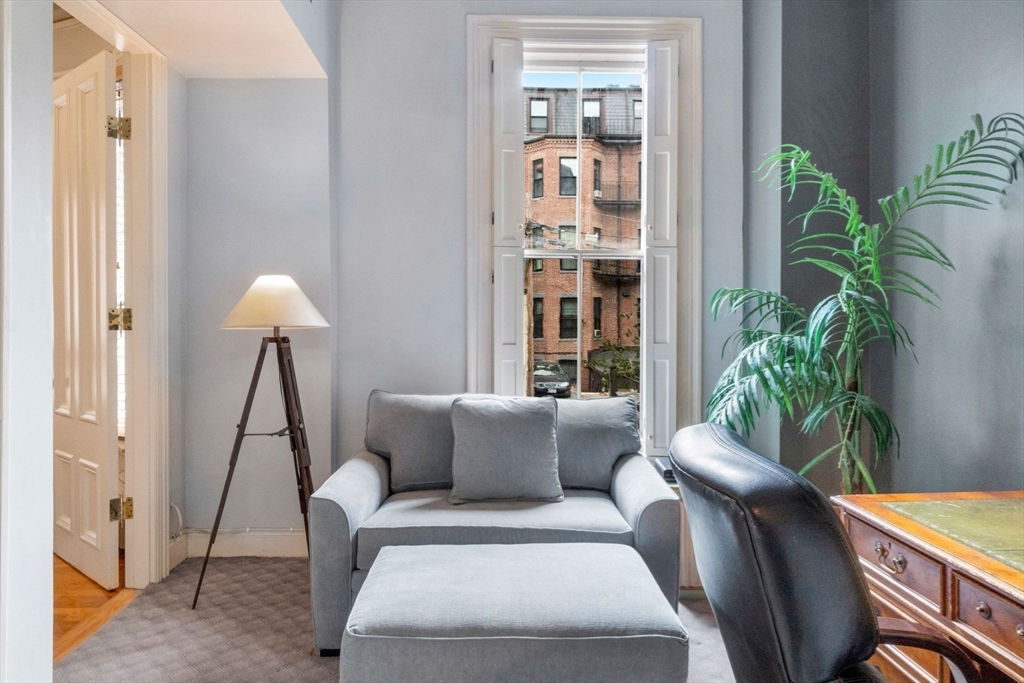 319 Marlborough St, Back Bay