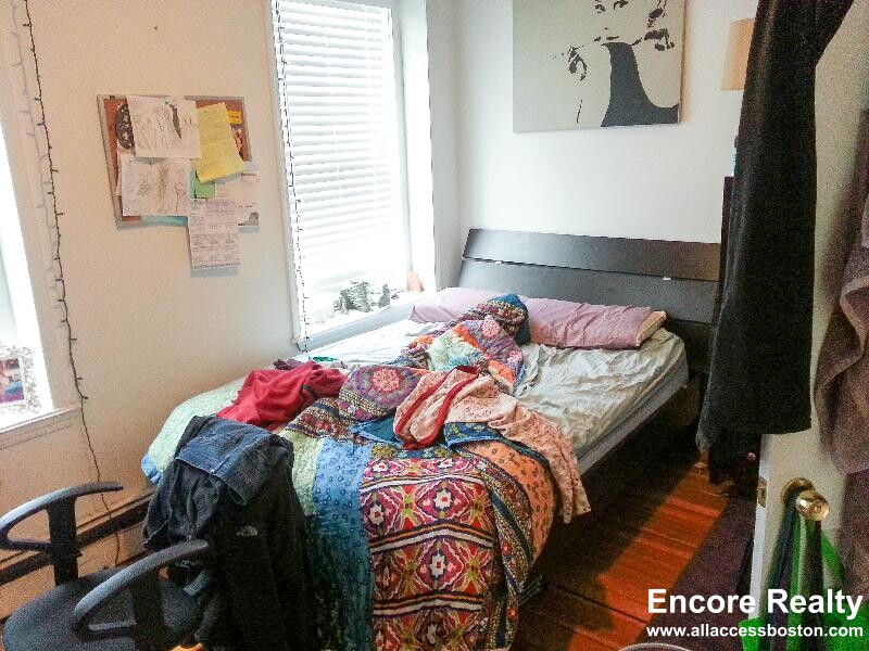 526 Harvard St, North Brookline