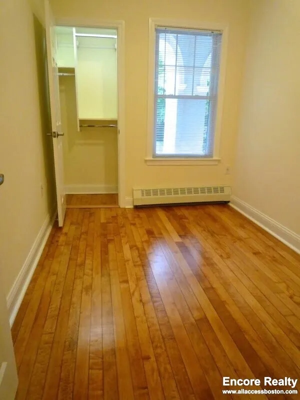 65 Langdon St, Neighborhood Nine