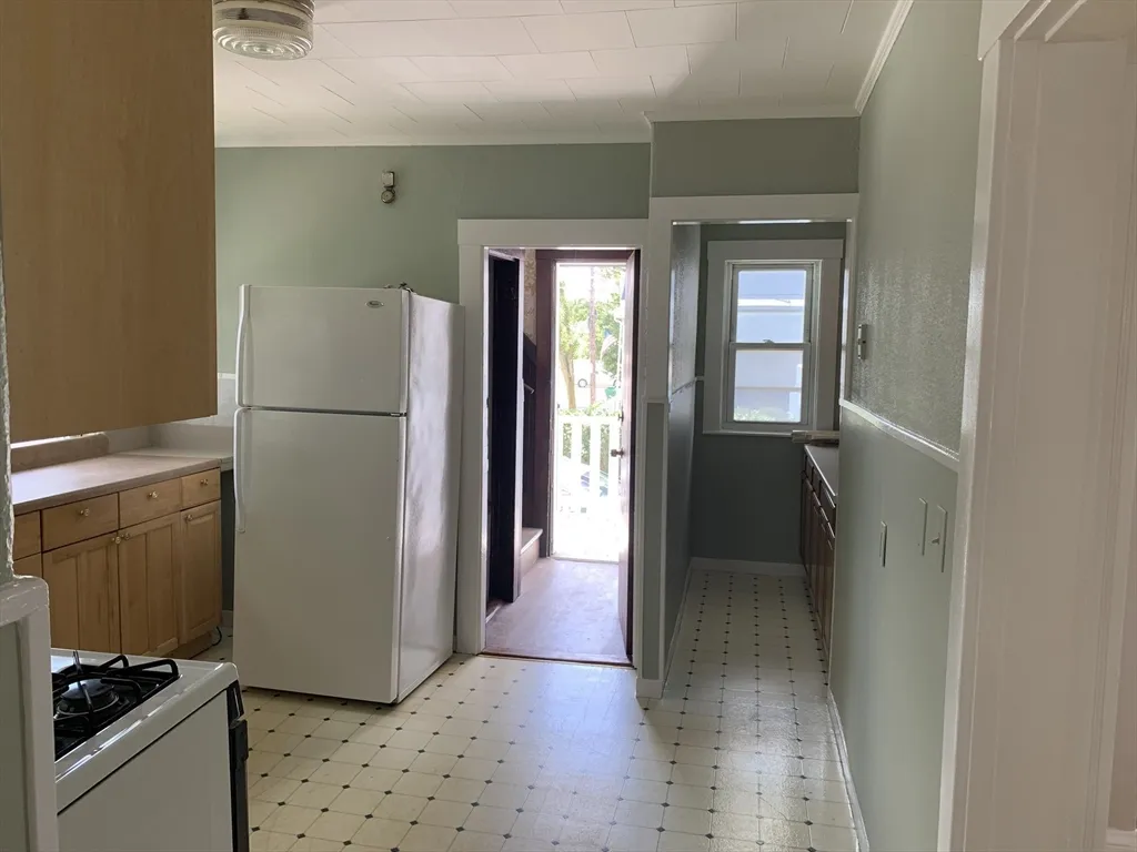 50 Windsor Rd, South Medford