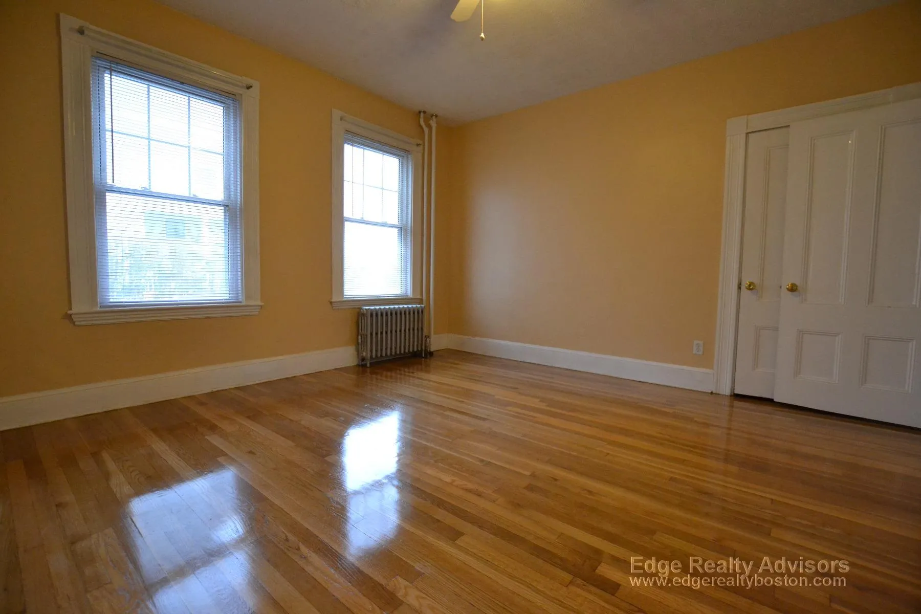 22-24 Everett Sq, Allston