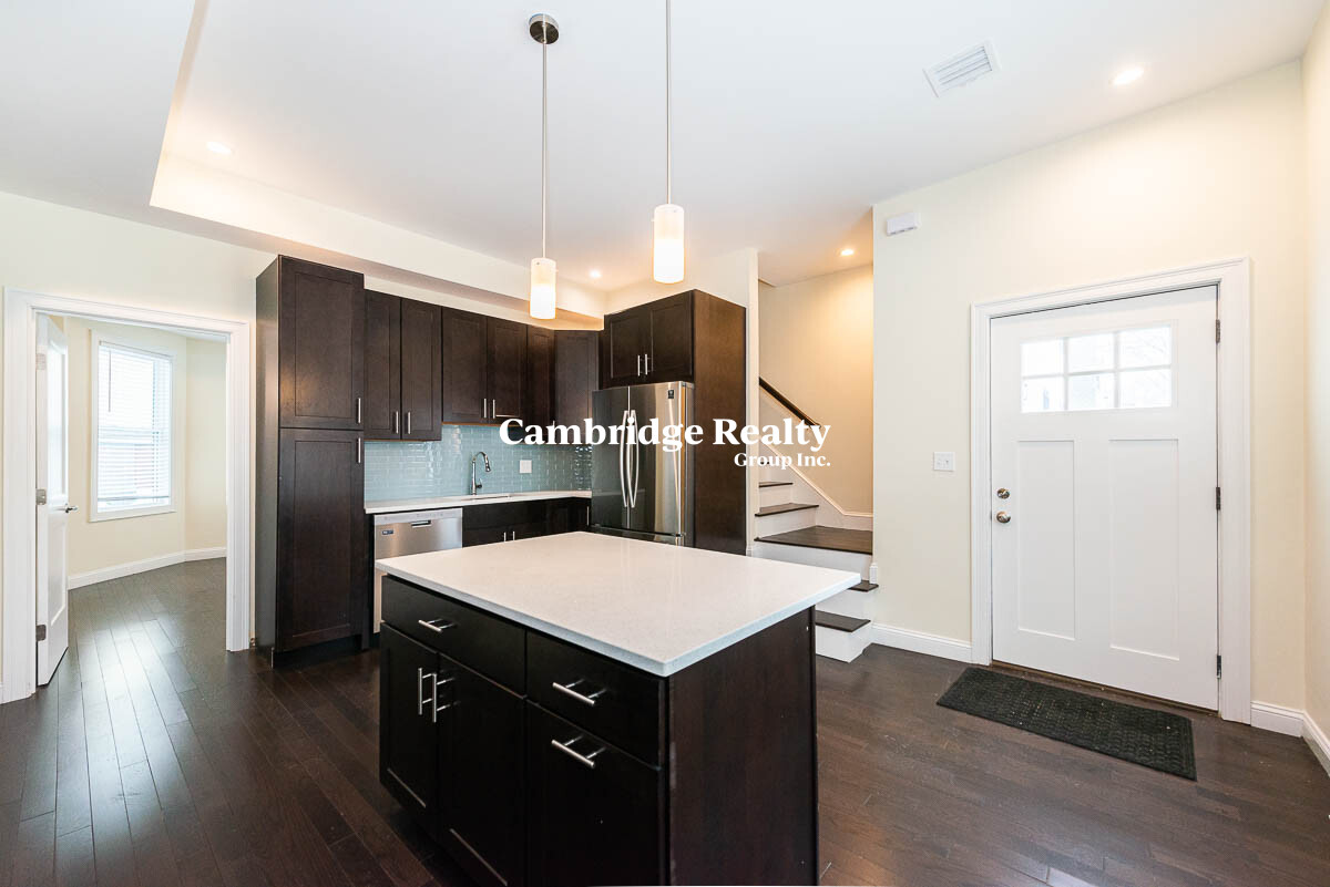 5 Malvern Ter, South Medford