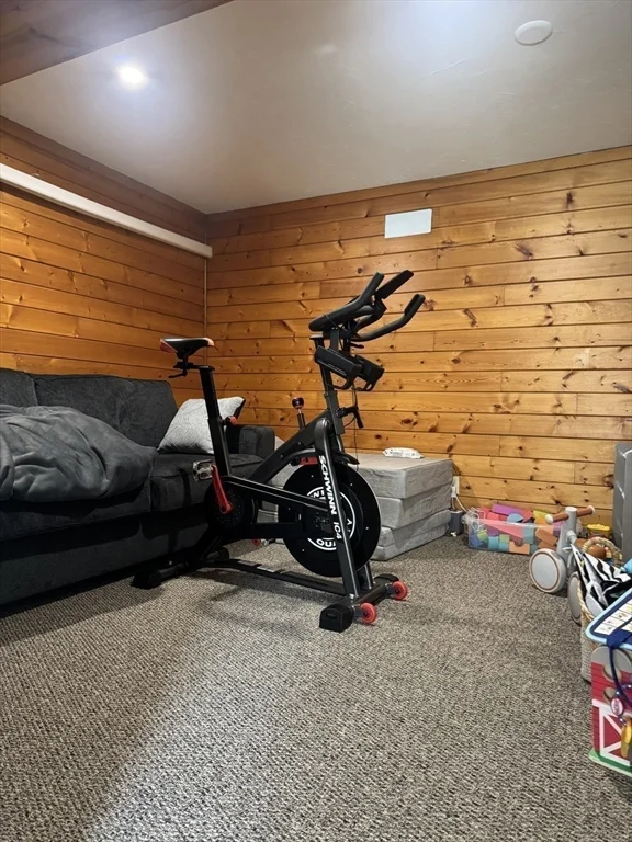 909 Pleasant St, Weymouth