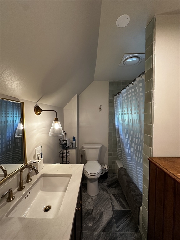 16 Nashua, Magoun Square