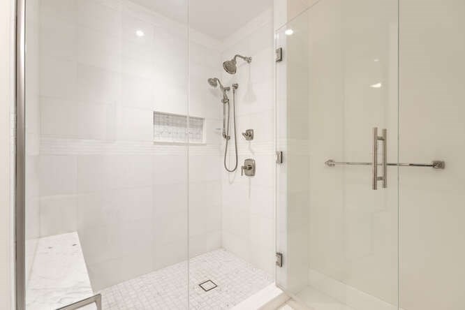 50 Liberty Dr, Seaport District