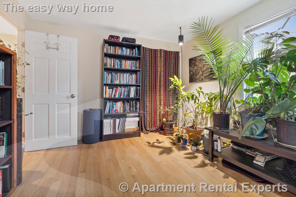 55 Waterhouse St, Teele Square