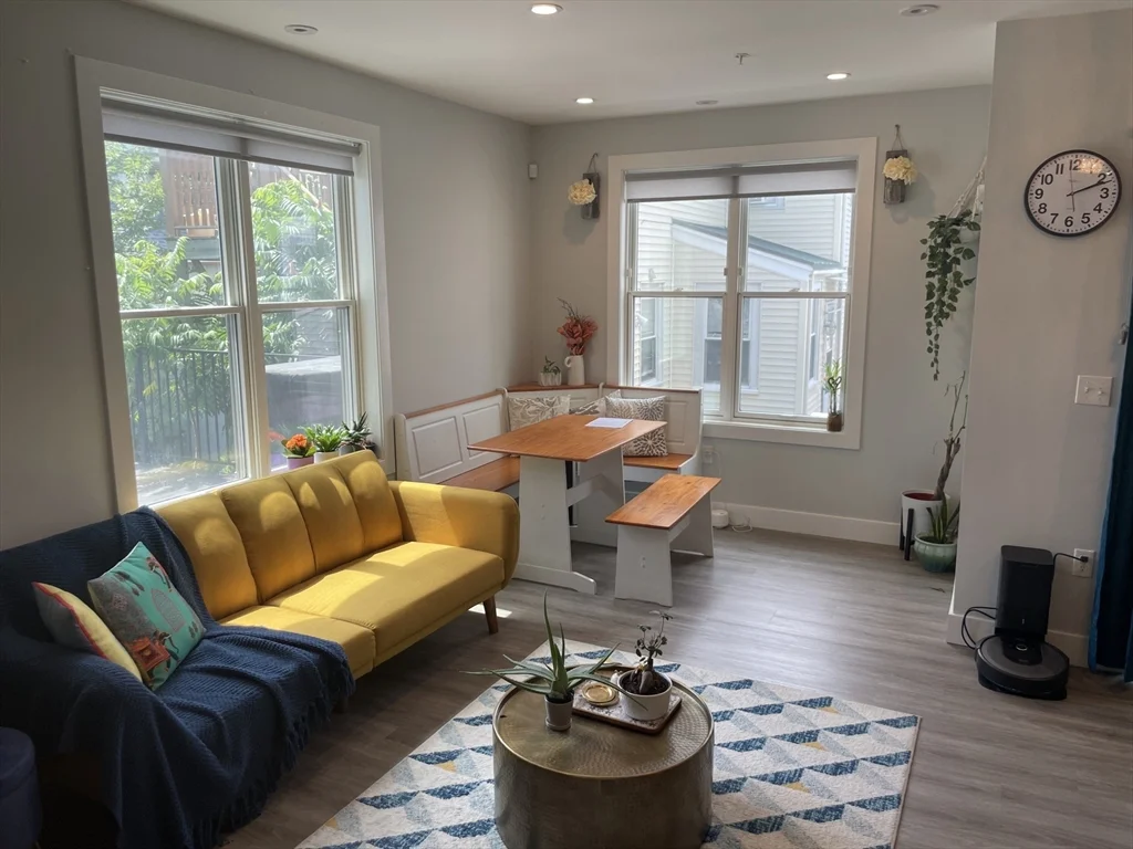 151 Hancock St, North Quincy