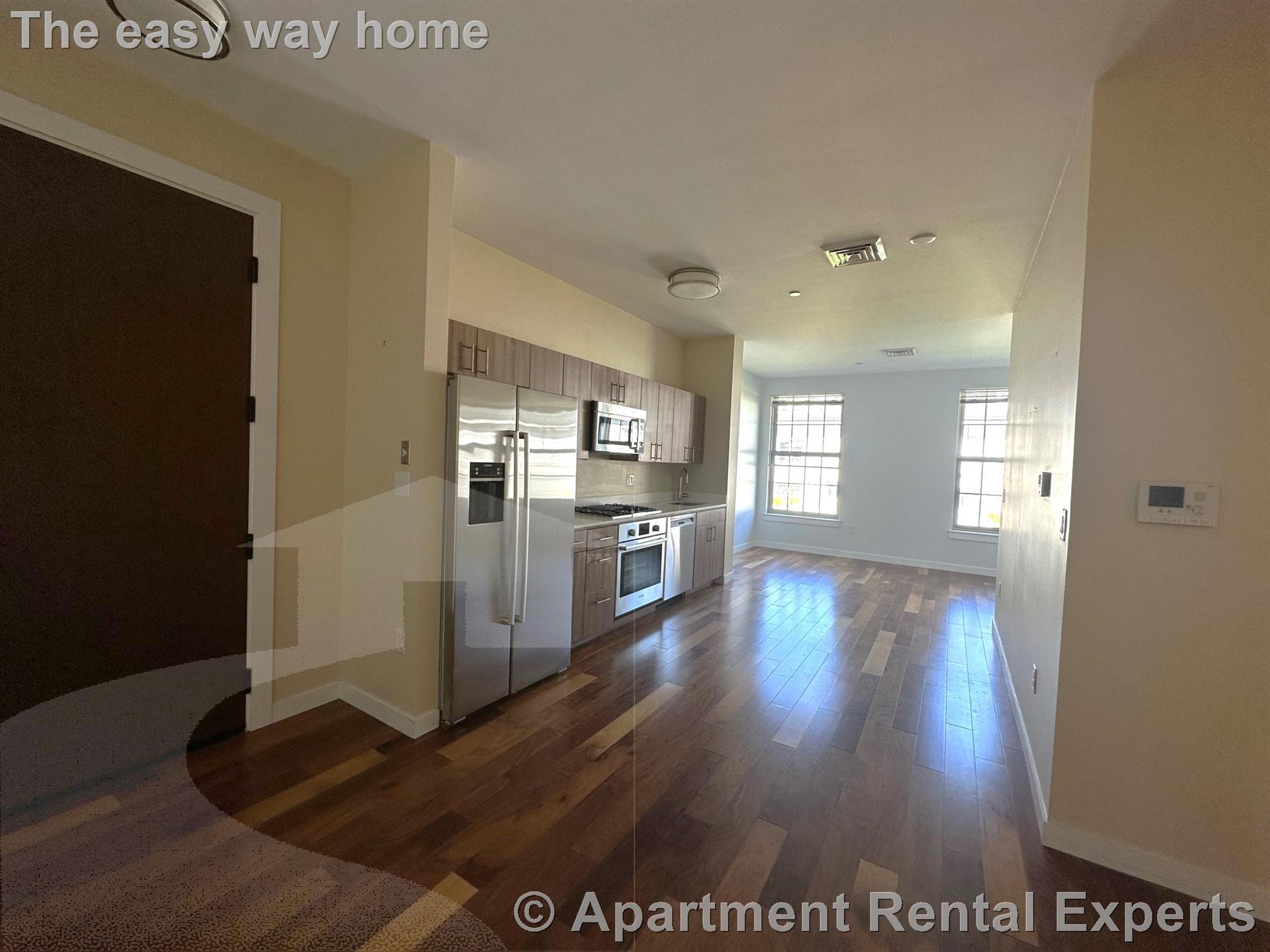 45 1st Ave, Charlestown