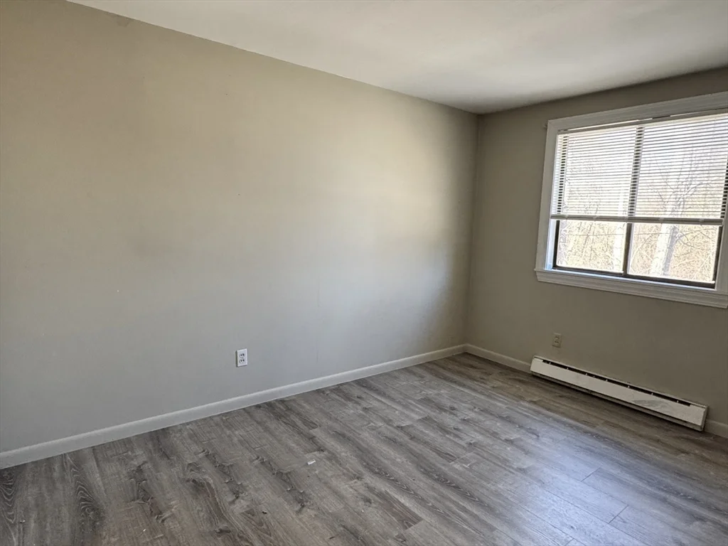 320 Elm St, Southbridge
