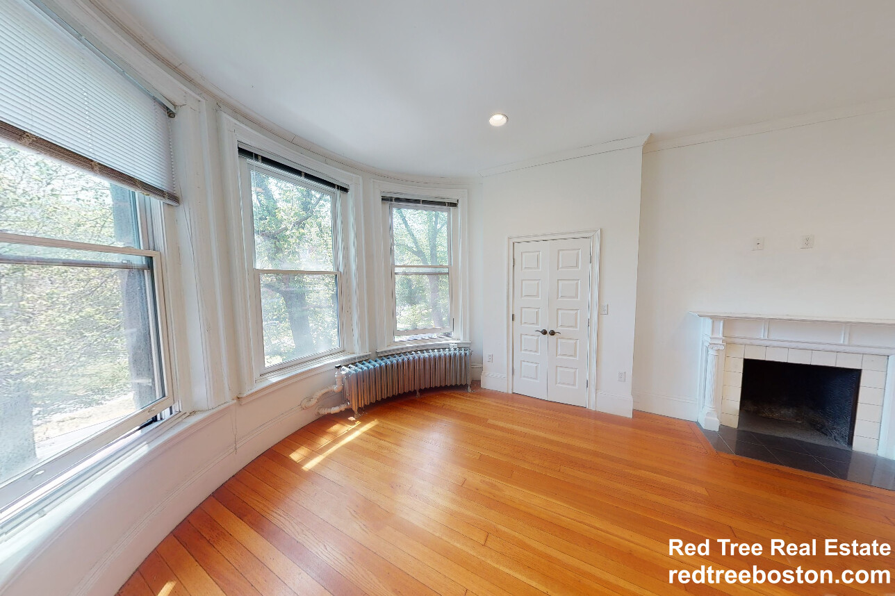 379 Commonwealth Ave, Back Bay