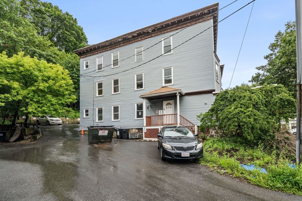 570 Washington St, Brighton