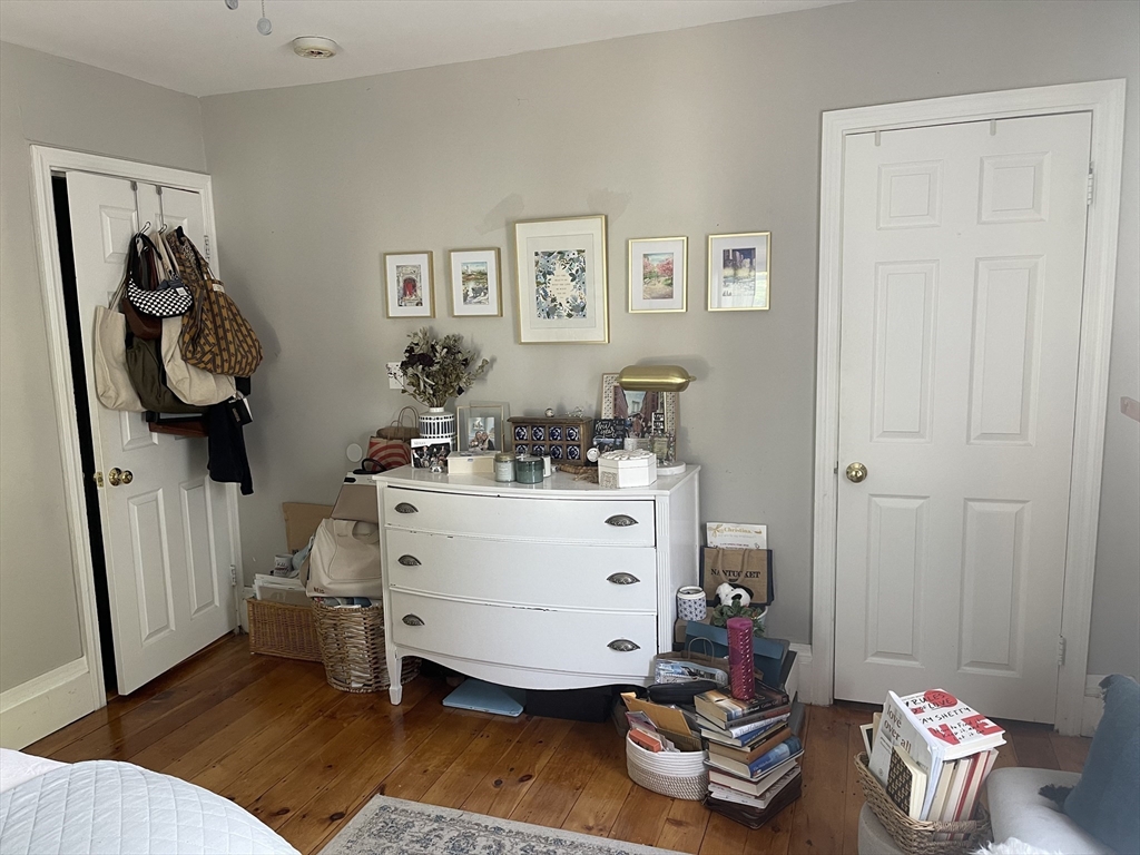 33 Garfield Ave, Woburn