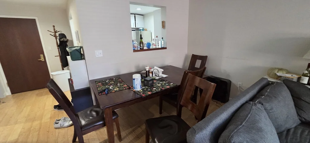 950 Mass Ave, Riverside