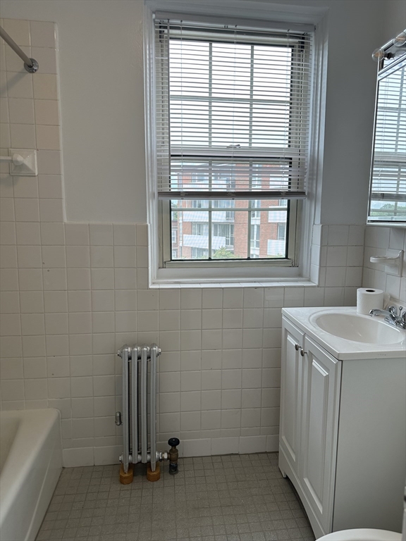 24 Concord Ave, Harvard Square