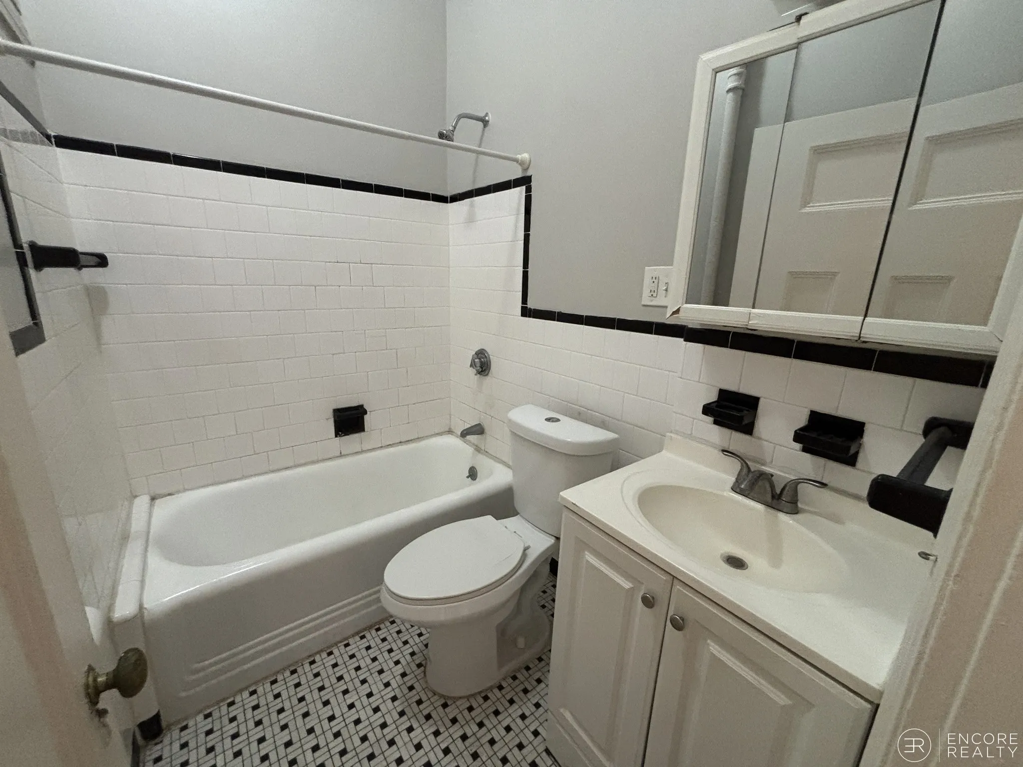 9 Sewall Ave, Coolidge Corner