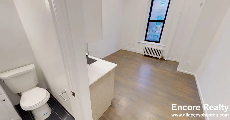 270 Newbury St, Back Bay