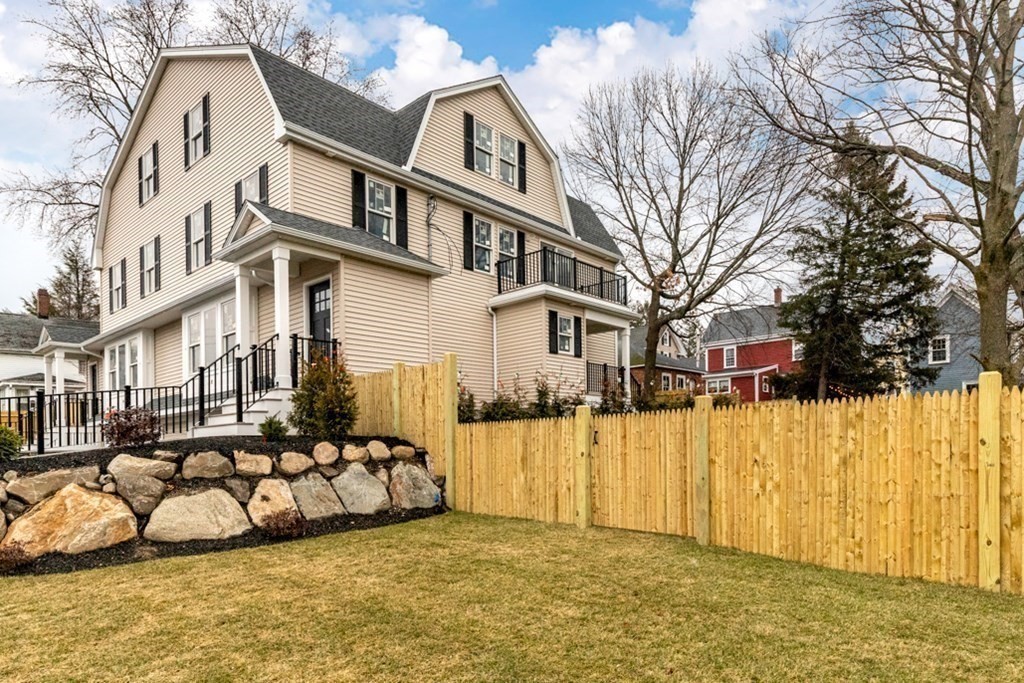 72 Holland, Winchester