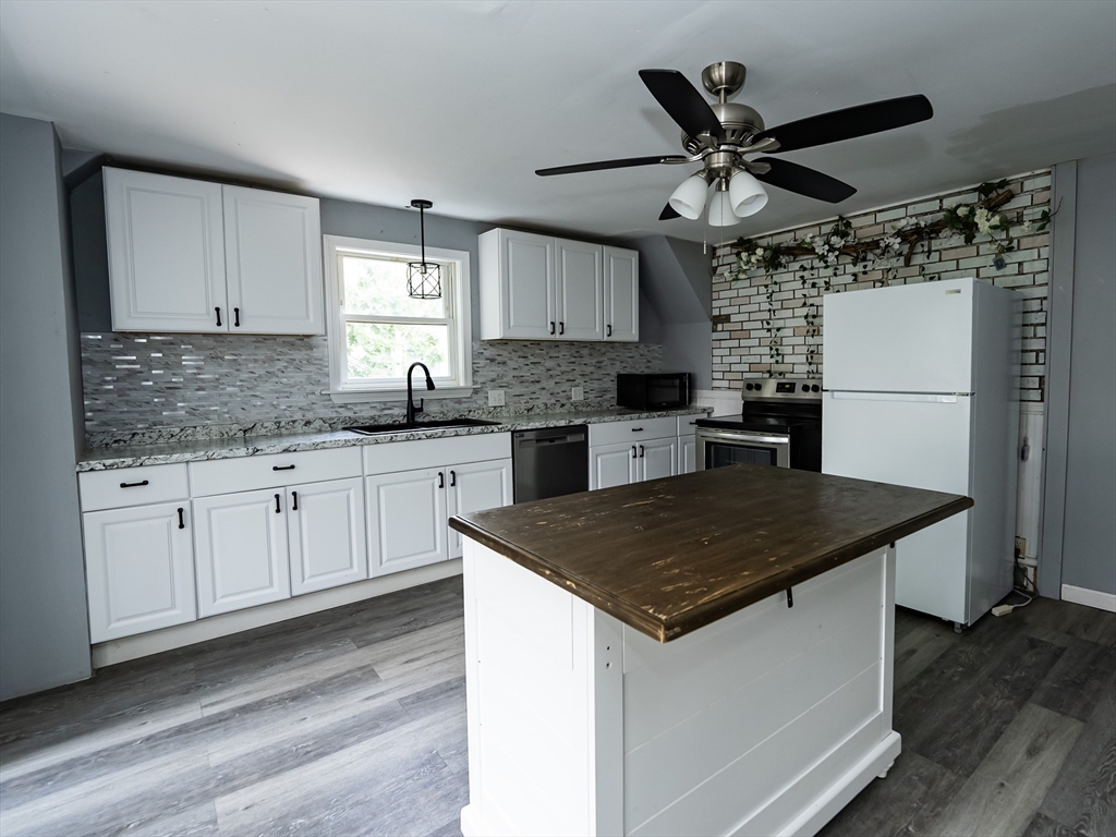 159 Hamilton St, Southbridge