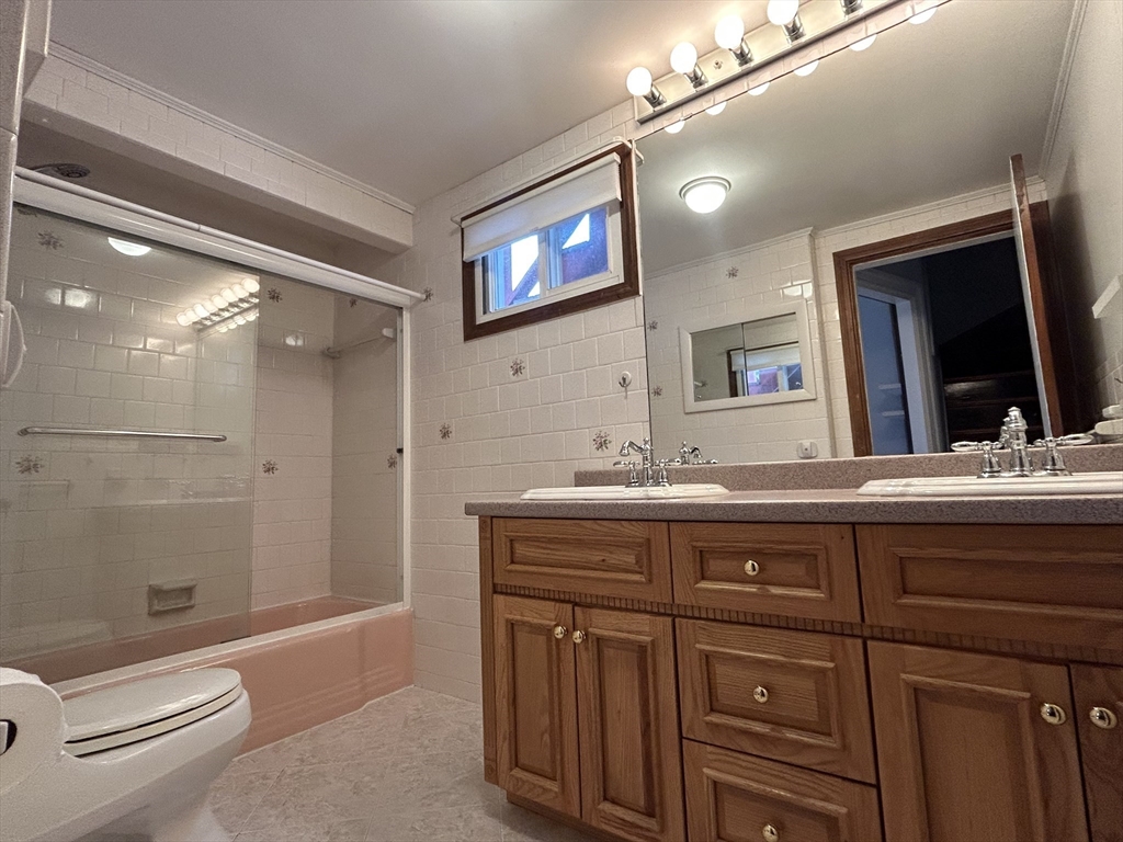 175 Maple St, Malden