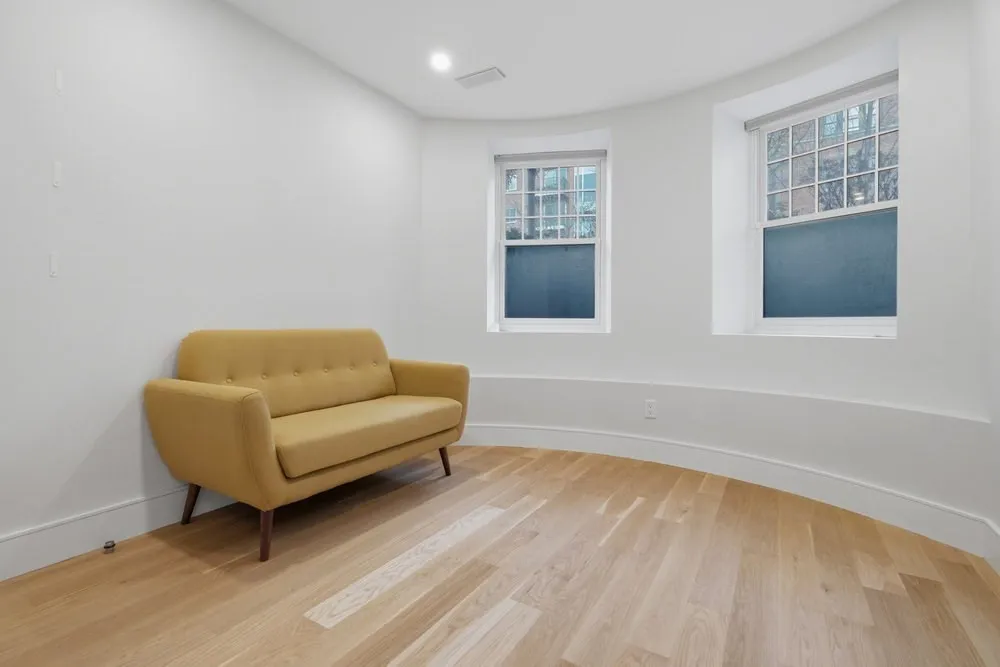 38 Englewood Ave, Brighton