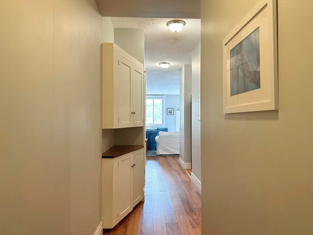 5 Pirate's Ln, East Gloucester