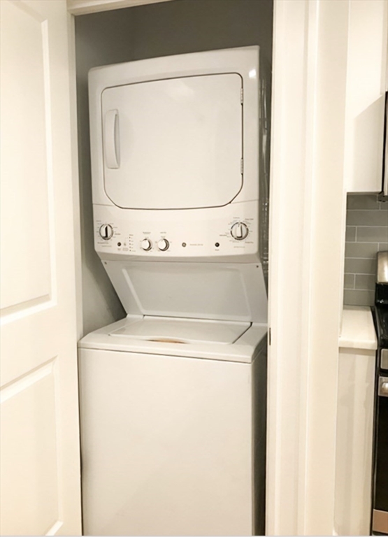 55 Iffley Rd, Jamaica Plain