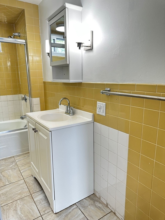 71 Thatcher St, Brockton