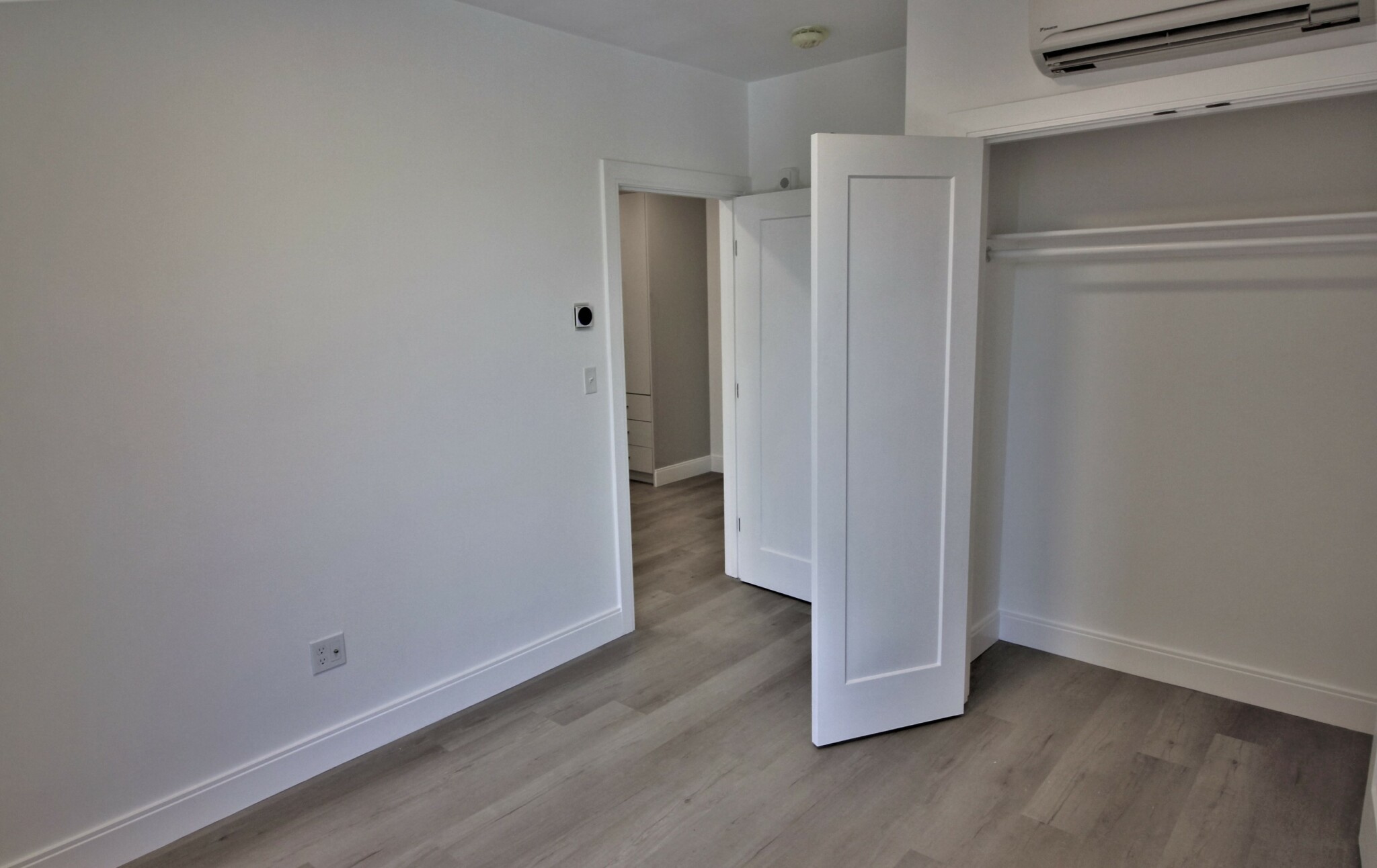 1 Newcomb St, Roxbury