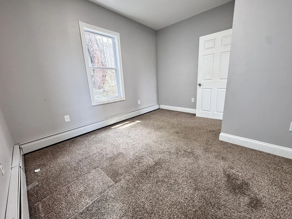 286 Kimball St, Fitchburg