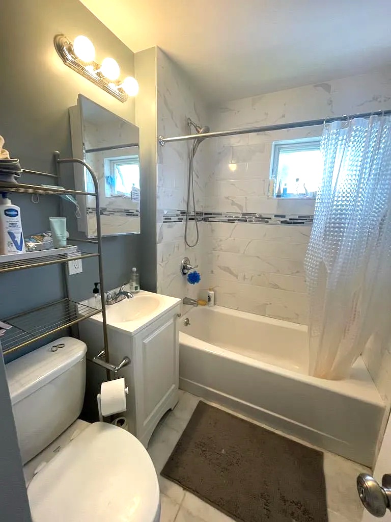 60 Buzzell Ln, South Medford