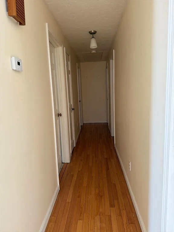 11 Bluegrass Ln, Shrewsbury