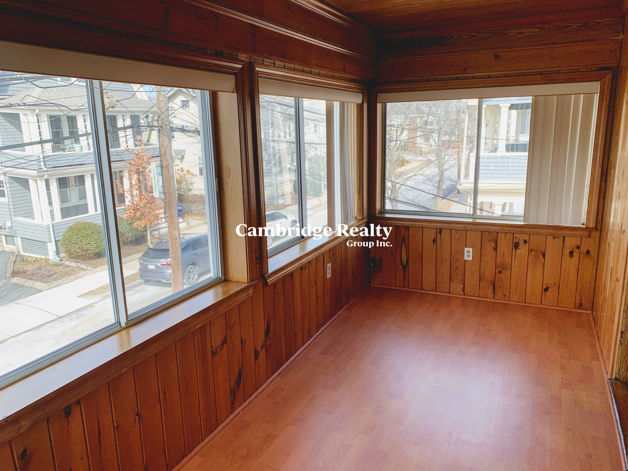 19 Adams St, Arlington