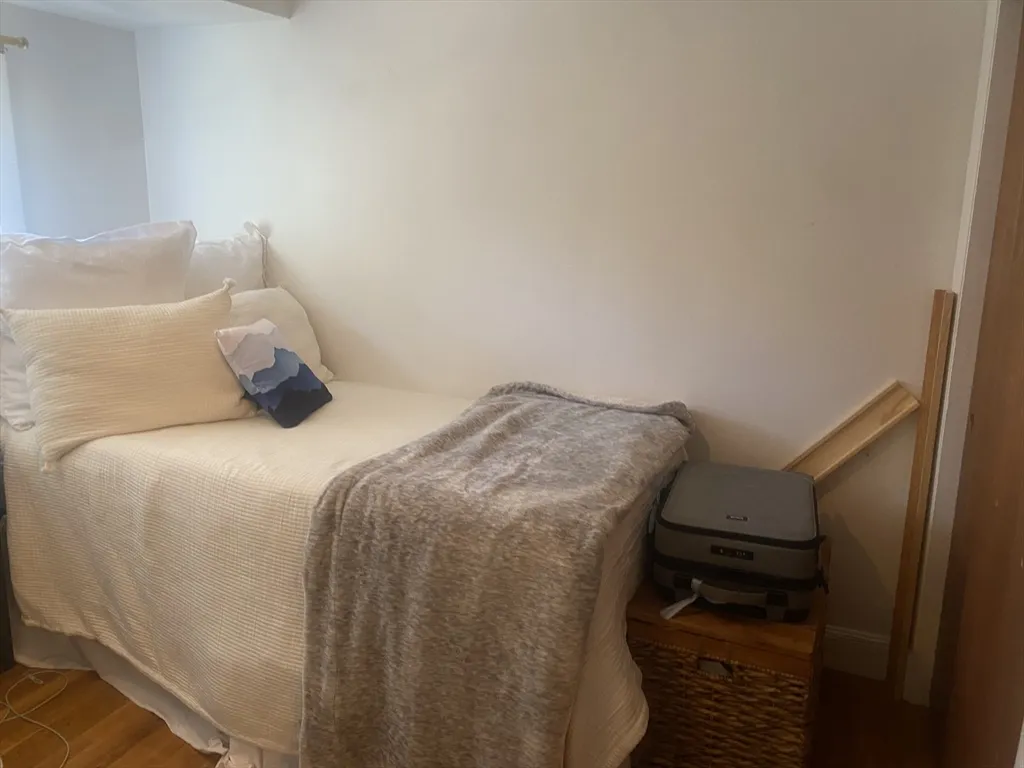 278 Harvard St, Mid-Cambridge