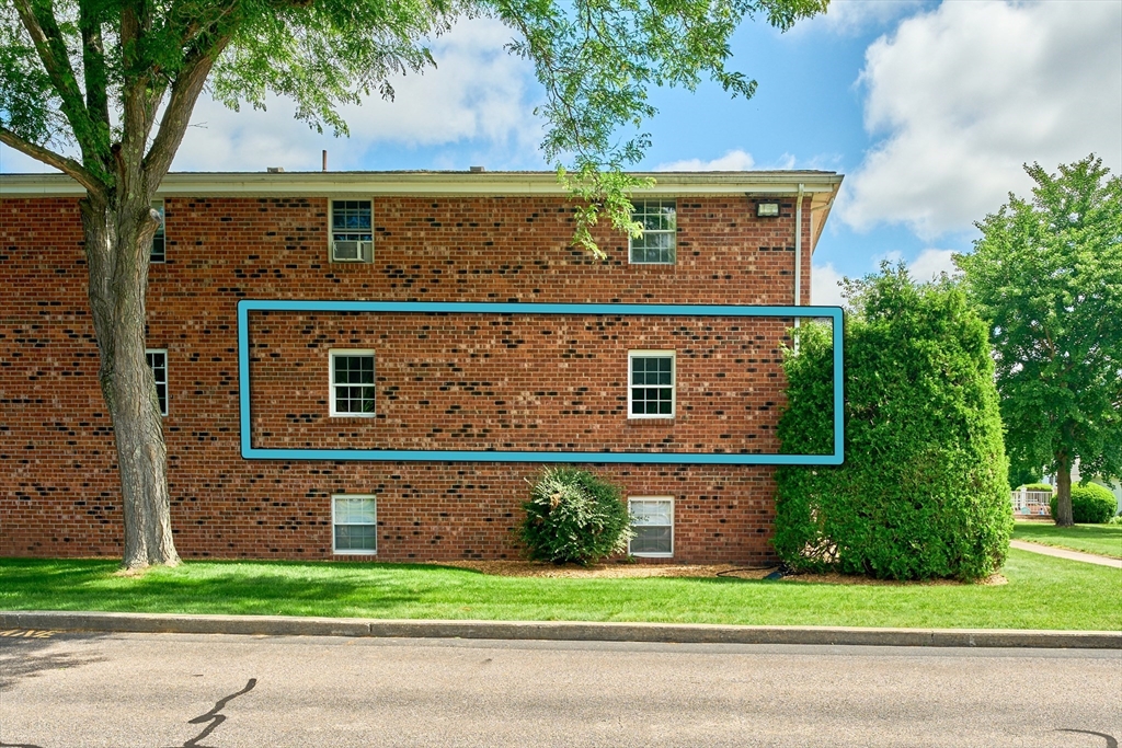 89 Pleasant St, Medfield