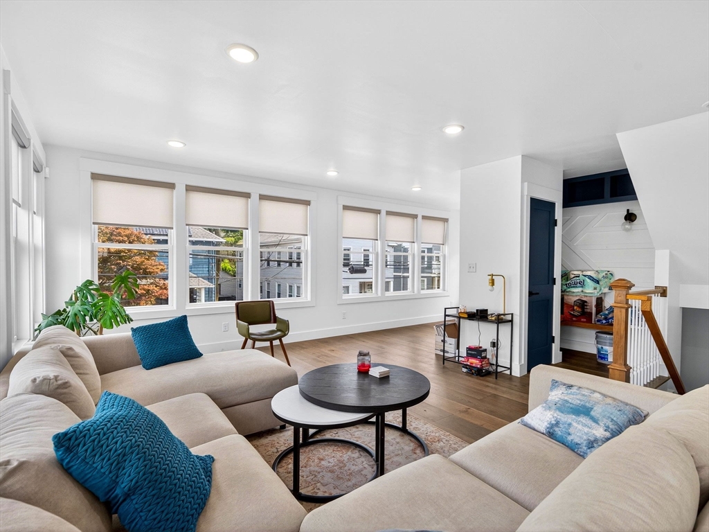 62 Governor Winthrop Rd, Ten Hills