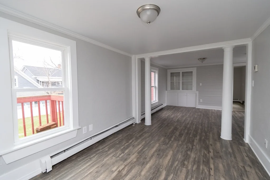 7 Central St, Hudson