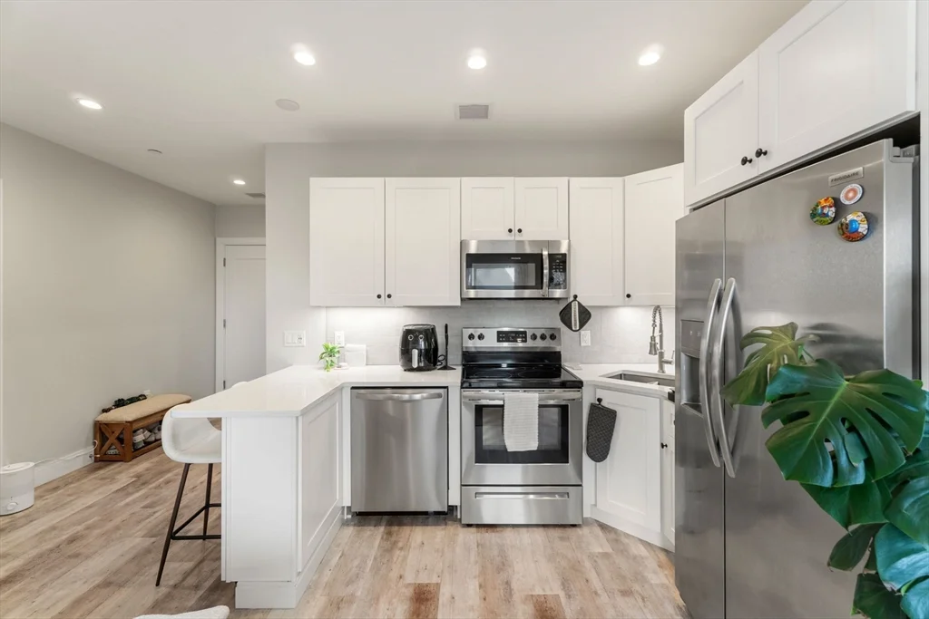 1457 Tremont St, Mission Hill
