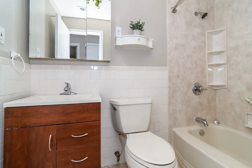 3 Hickory Ln, Nobscot