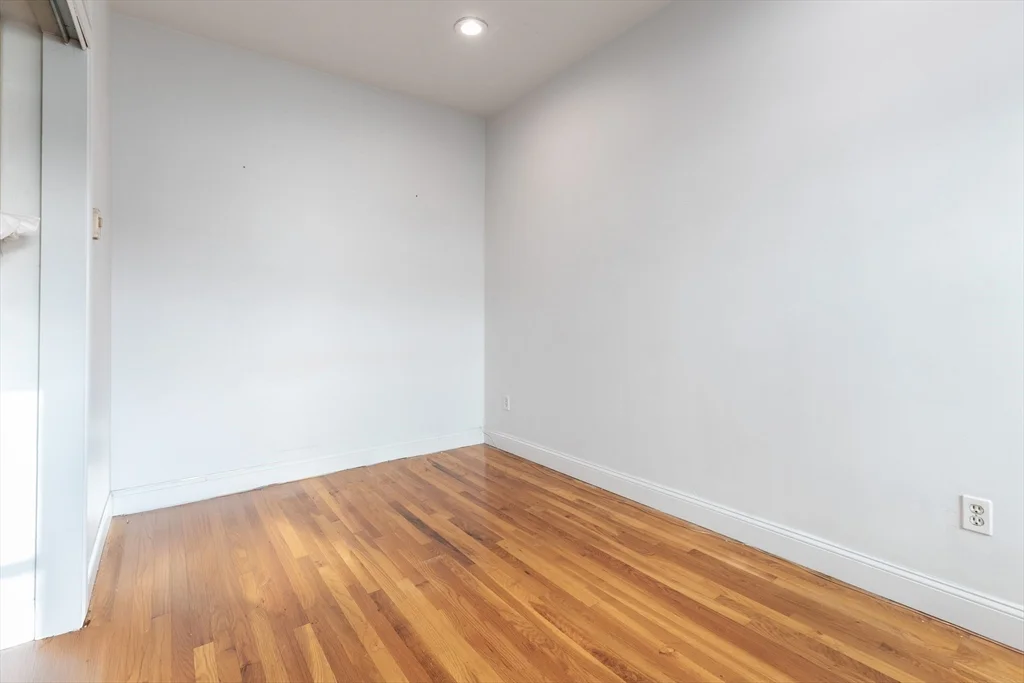 57 Westland Ave, Fenway